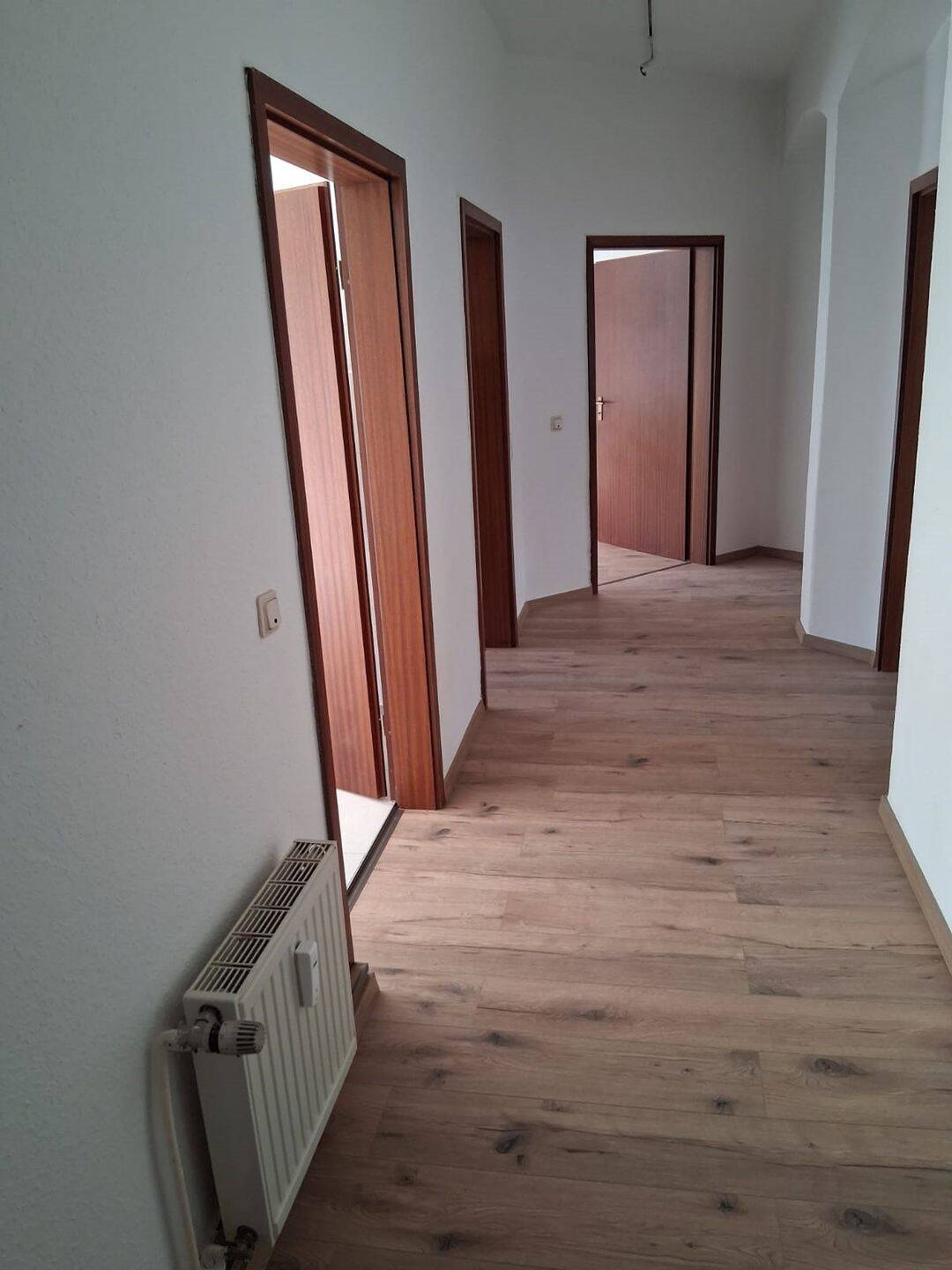 Neu sanierte 3,5-R-Wohnung In MD.Stadtfeld Ost 104 im EG. mit BLK. zu vermieten