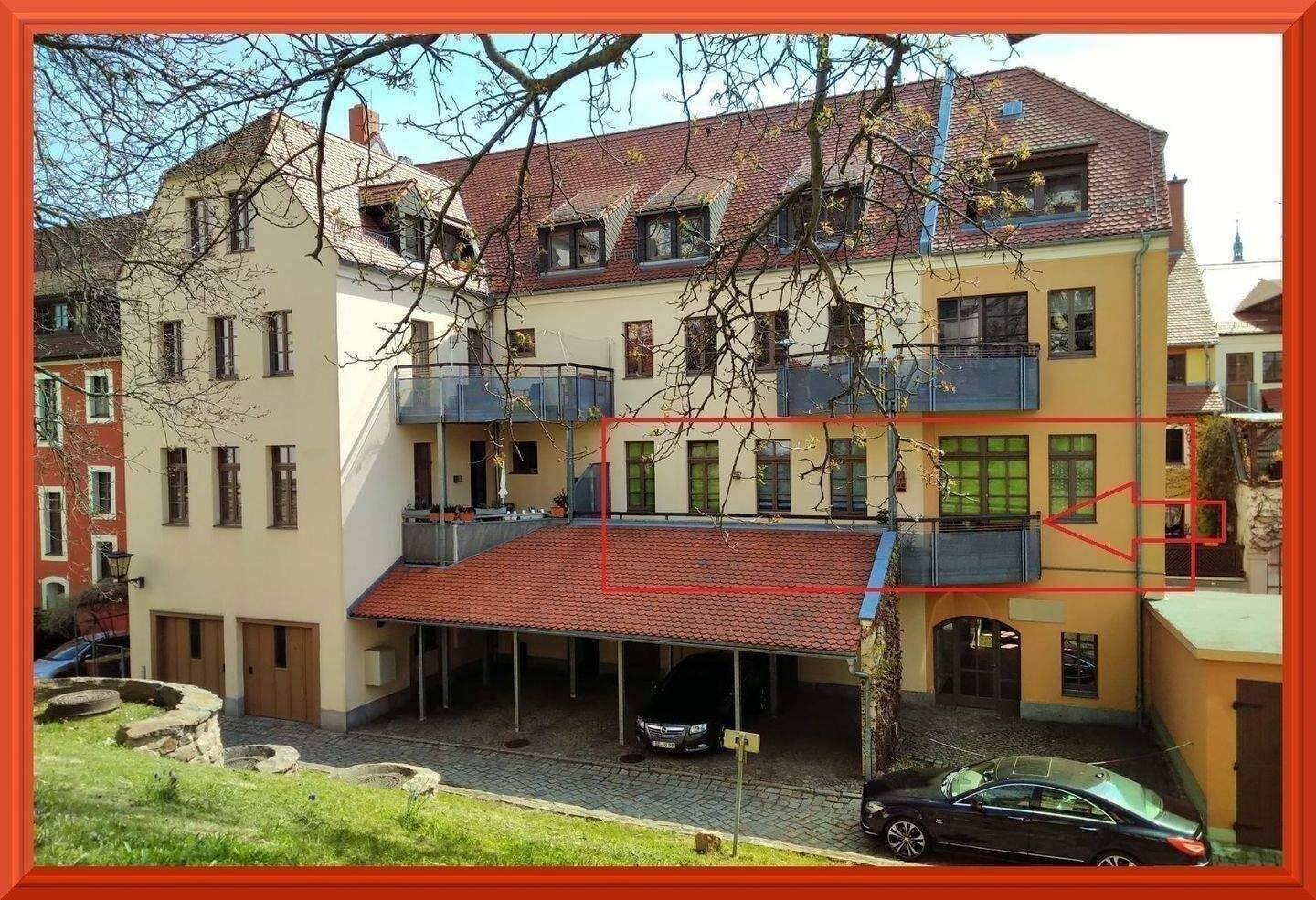 1.OG mit sonnigem Balkon! Sogar ein Weinkeller ist dabei…Dazu Esszimmer, Gäste-WC. Weinkeller und Stellplatz im Carport vorhanden, 2625 Bautzen