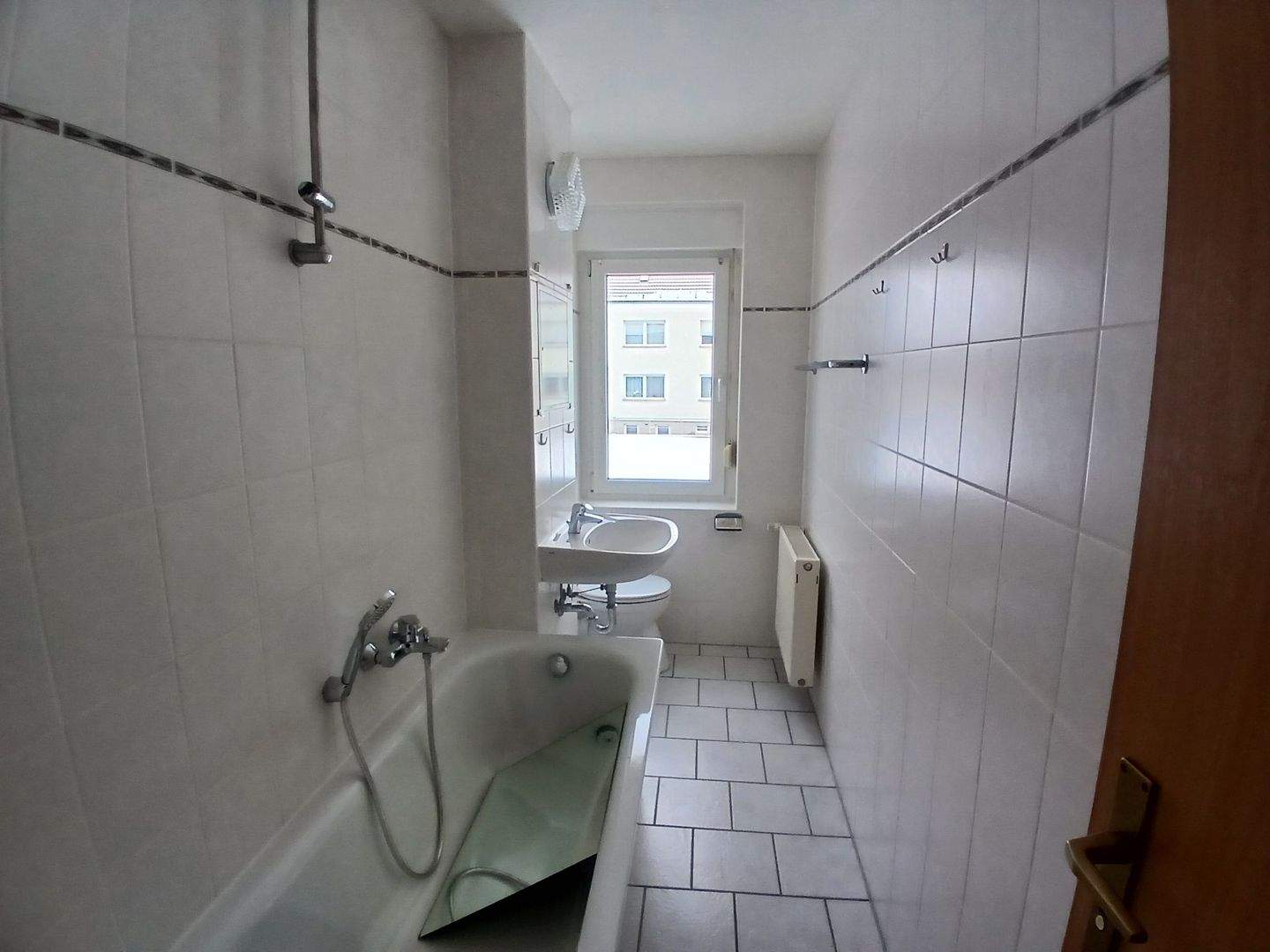 Helle 2 Raumwohnung im 1. Obergeschoss in grüner Lage zu vermieten!!, 6249 Mücheln (Geiseltal)