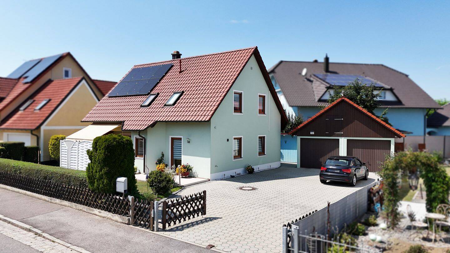 Stilvolles Einfamilienhaus mit 2 Garagen in Teublitz/Katzdorf!, 93158 Teublitz