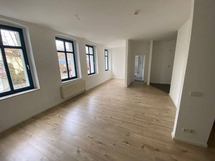Viel Platz für wenig Geld!!! 1,5-Raum-Wohnung, 4600 Altenburg