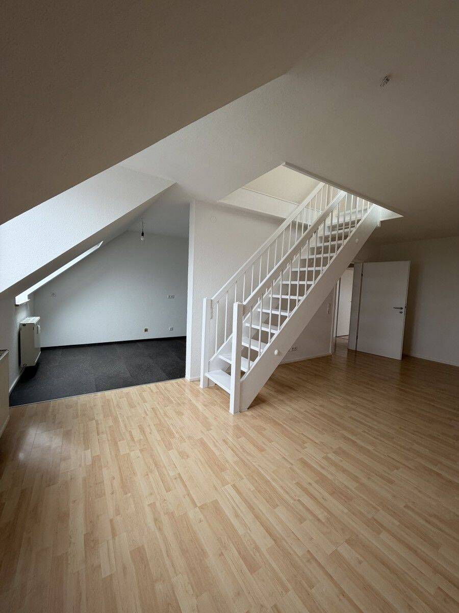 Zentral gelegene 4-Zimmer-Dachgeschosswohnung in Meckenbeuren, 88074 Meckenbeuren
