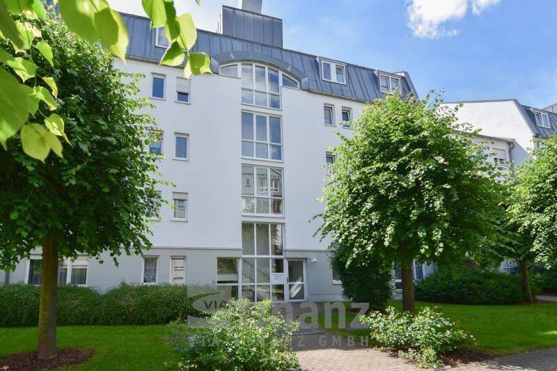 vermietete 2-Raum-Wohnung in Zwickau mit Balkon, Aufzug und Tiefgarage, 8058 Zwickau