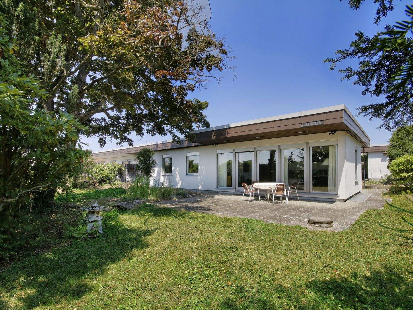 Seltene Gelegenheit: Bungalow mit traumhaftem Garten und viel Potenzial, 71701 Schwieberdingen