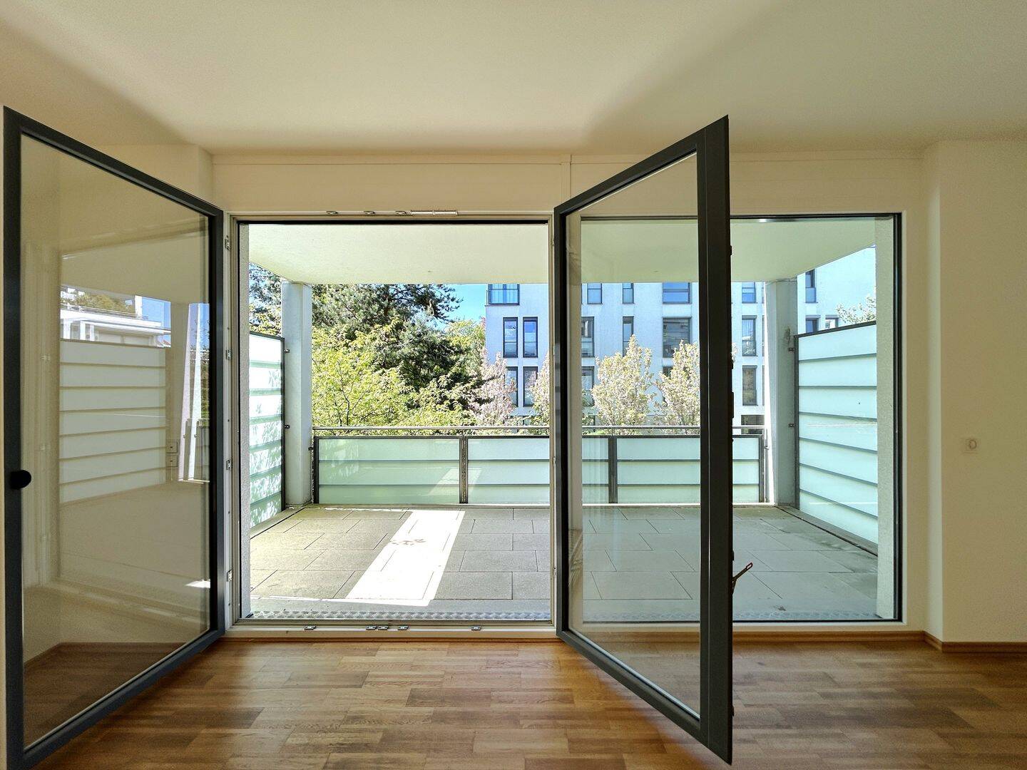 Moderne 4 Zimmerwohnung | Hochwertige Ausstattung, Balkon und Aufzug in gepflegter Wohnlage!, 30559 Hannover