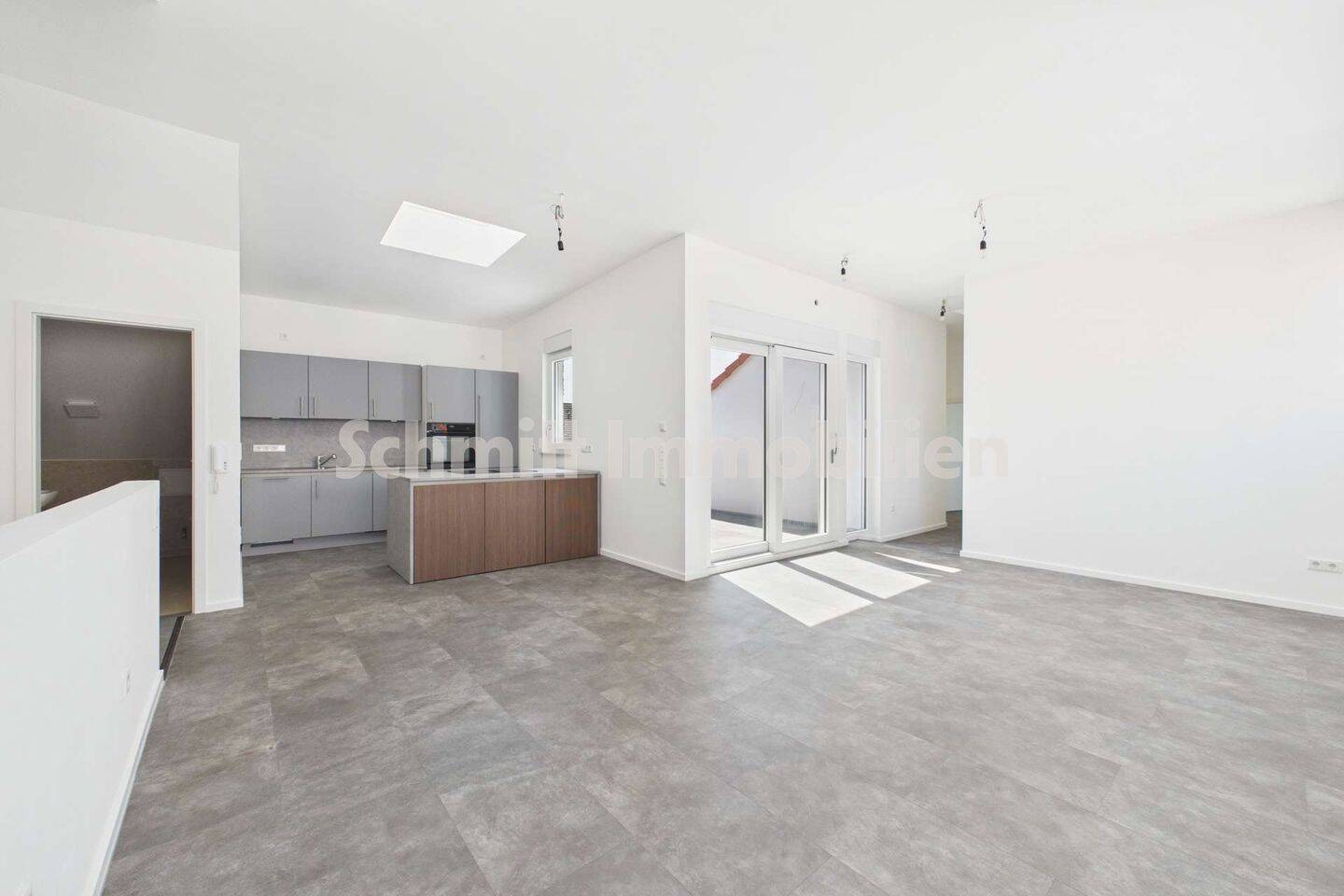 Erstbezug in Schwanheim: 3-Zimmer-Wohnung mit Dachterrasse, 60529 Frankfurt am Main (Schwanheim)