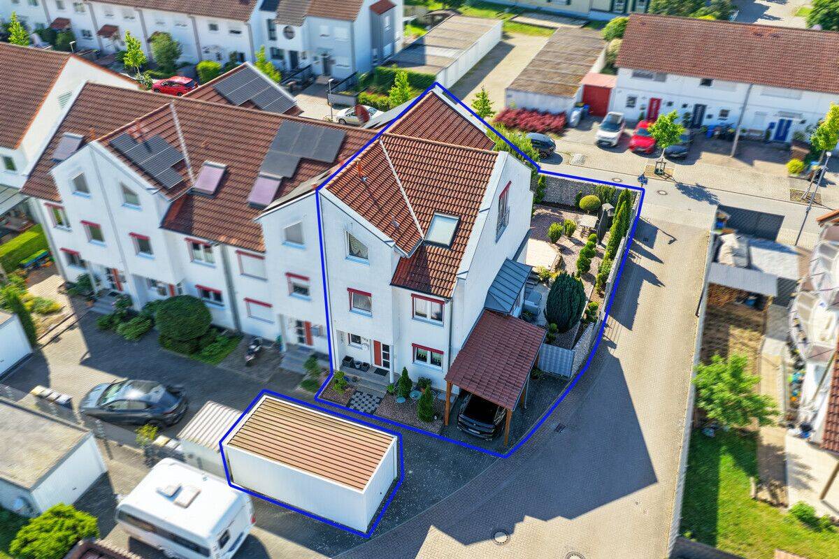 Charmante Doppelhaushälfte mit 170 m² Wohnfläche, Garage, Carport und traumhaftem Garten, 67071 Ludwigshafen am Rhein (Oggersheim Ruchheim)