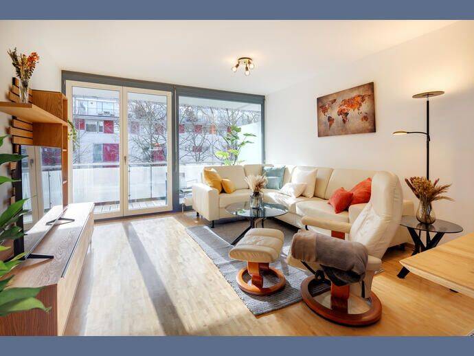 Möbliert: Zentrumsnahe, ruhige 2,5-Zimmer Wohnung mit großem Balkon, 80335 München (Altstadt-Lehel Ludwigsvorstadt-Isarvorstadt Maxvorstadt Neuhausen-Nymphenburg Schwanthalerhöhe)