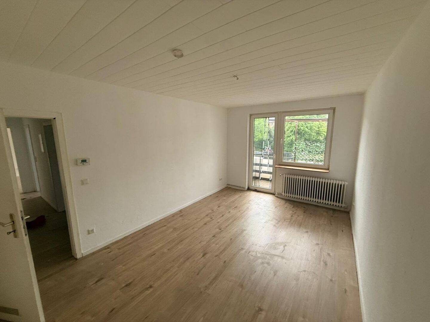 Frisch renovierte 2,5 Zimmer Wohnung in Top Lage – inkl. Einbauküche und Balkon!, 58091 Hagen (Dahl Eilpe Emst Mittelstadt Wehringhausen)