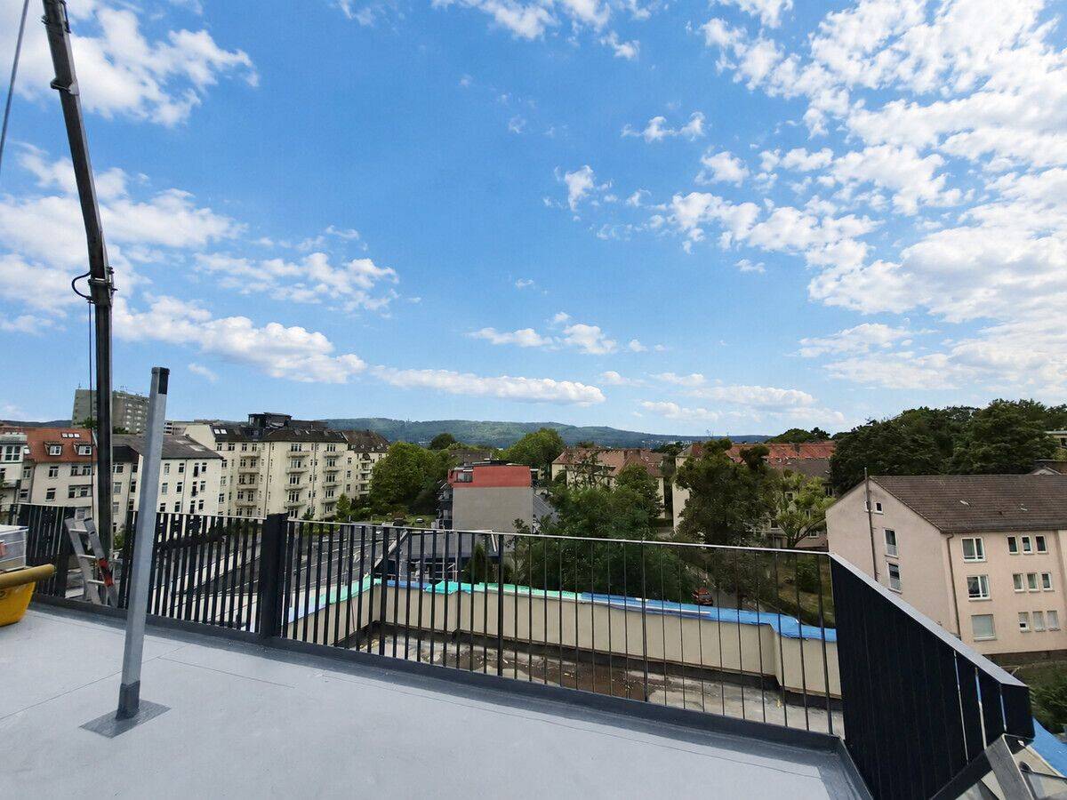 URBAN WOHNEN IM VORDEREN WESTEN | Das Dachstudio zwischen Stadthallengarten und Tannenwäldchen, 34119 Kassel (Mitte West)