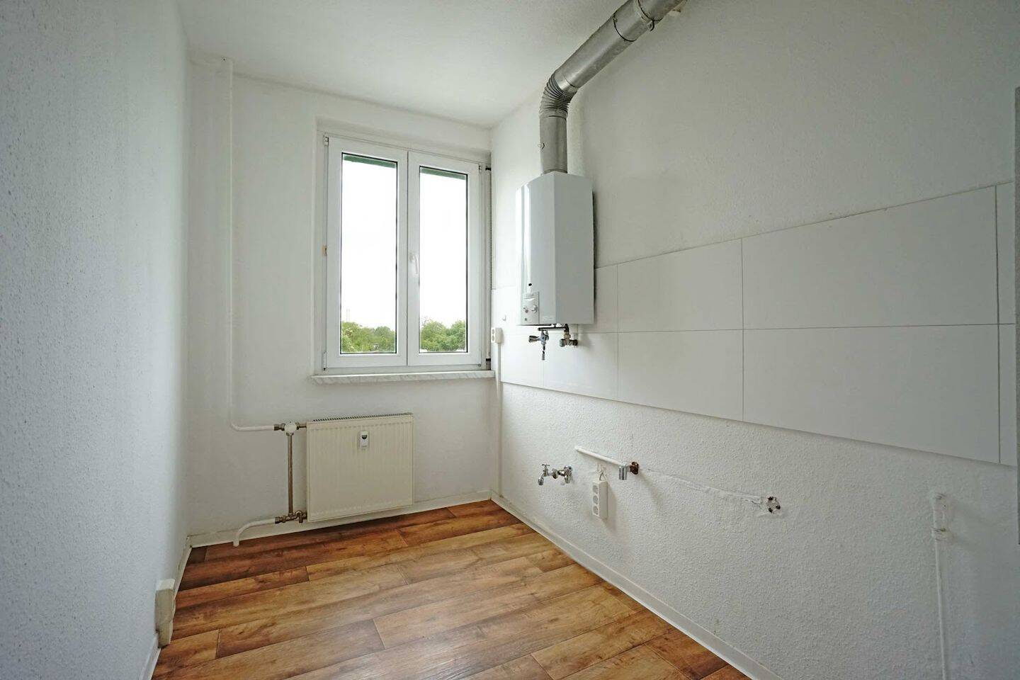 Entspannt leben: Lichtdurchflutete Wohnung mit Balkon und Wohlfühlambiente, 3042 Cottbus (Branitz Merzdorf Mitte Sandow)