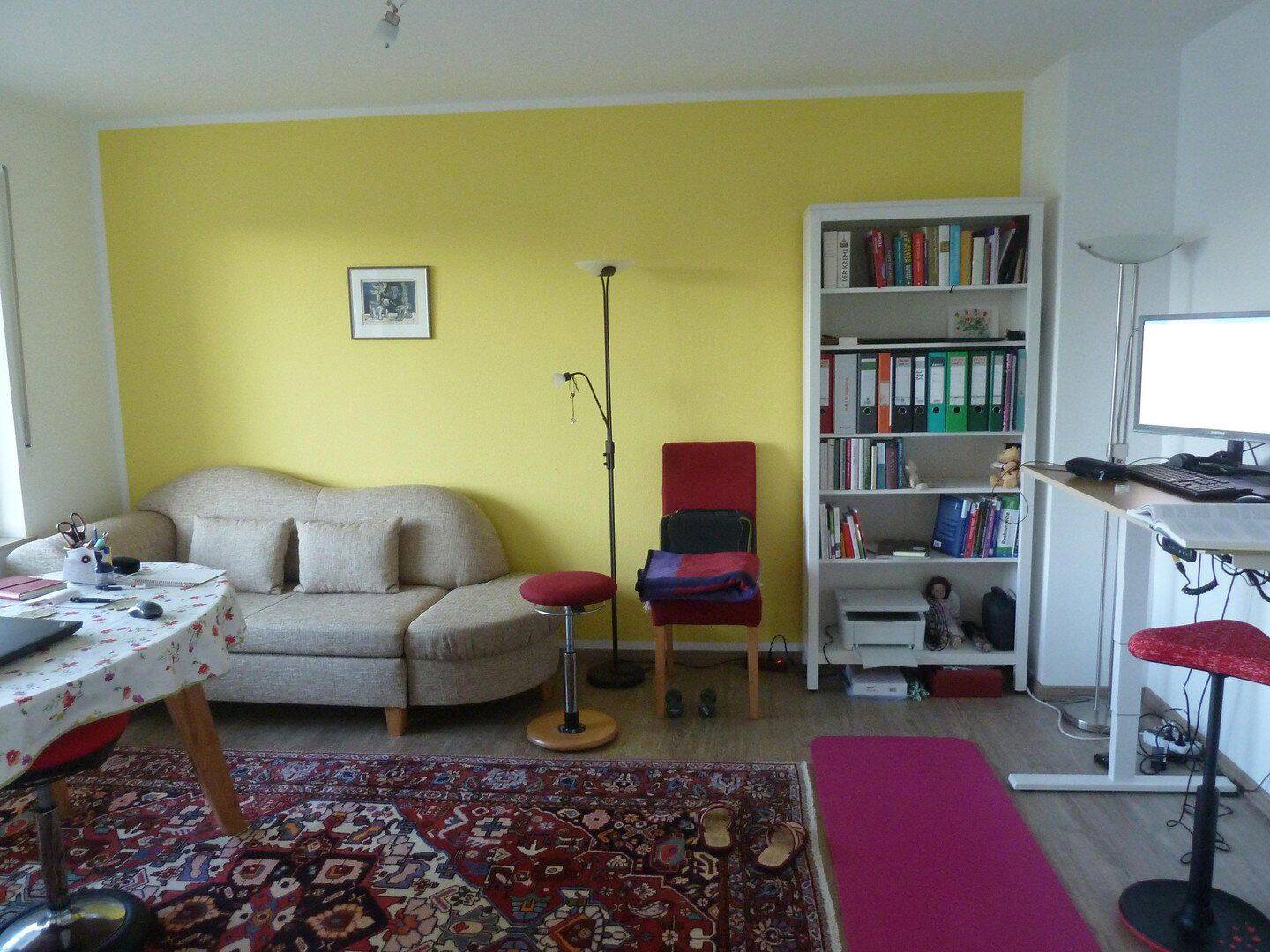 Helle 2-Zimmerwohnung in zentraler, ruhiger Lage mit Balkon, Loggia, Blick ins Grüne und Stellplatz, 63741 Aschaffenburg (Damm Innenstadt Leider Nilkheim Strietwald)