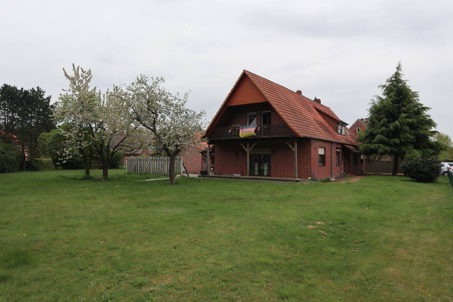 Einfamilienhaus mit Einliegerwohnung auf großem Grundstück, 27232 Sulingen