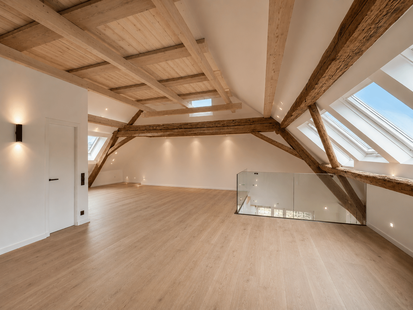 Exklusive Dachgeschosswohnung über mehrere Ebenen mit Galerie, 79774 Albbruck