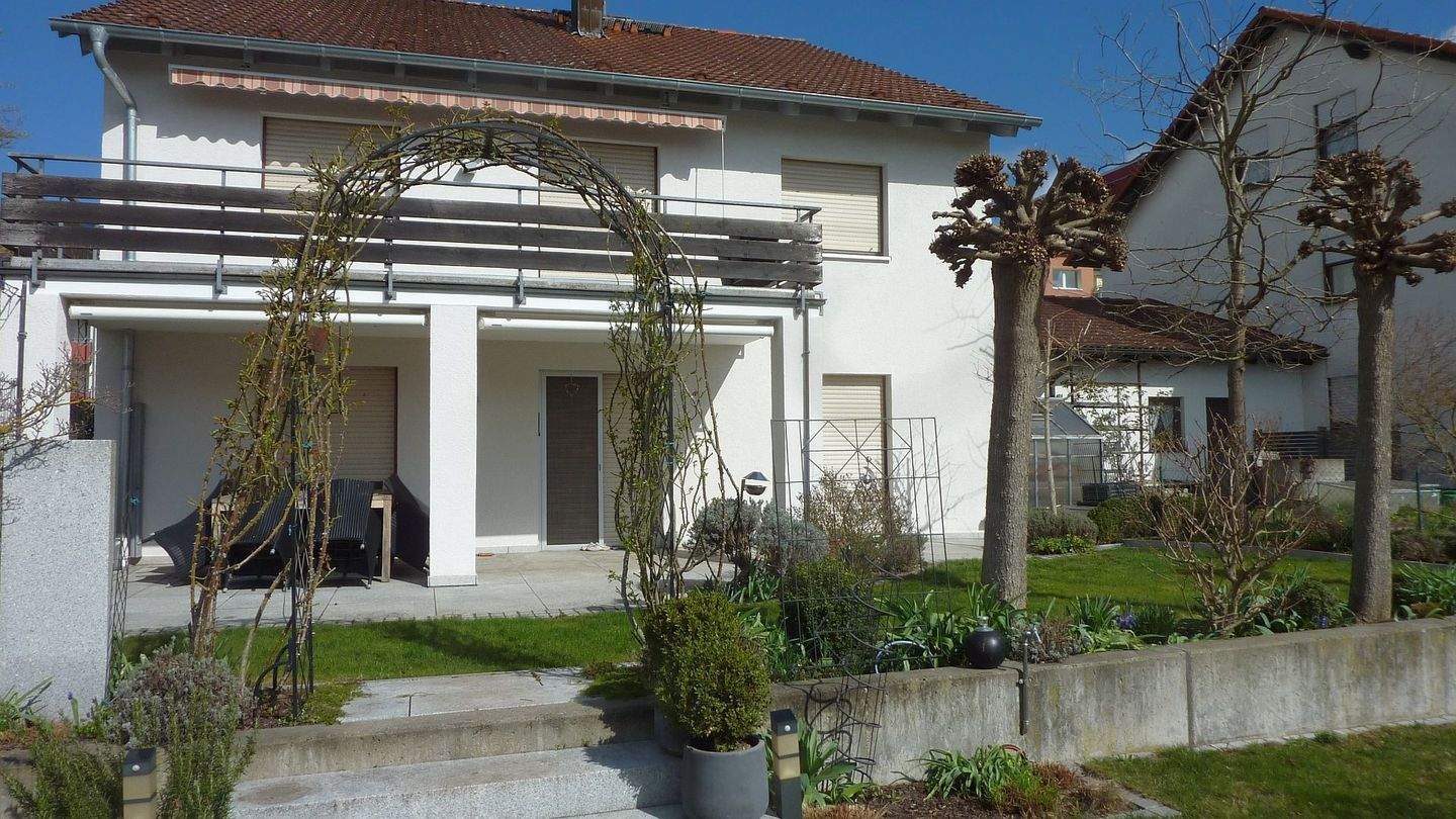 4-Zimmer-Erdgeschoßwohnung in Hallstadt sucht Gartenliebhaber, 96103 Hallstadt