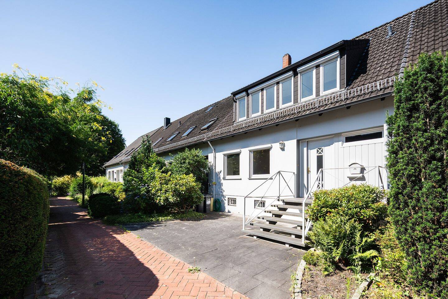Lichtdurchflutetes Reihenmittelhaus mit Wintergarten, Garage u. großzügigem Raumangebot in Horn-Lehe, 28357 Bremen (Blockland Borgfeld Lehesterdeich)