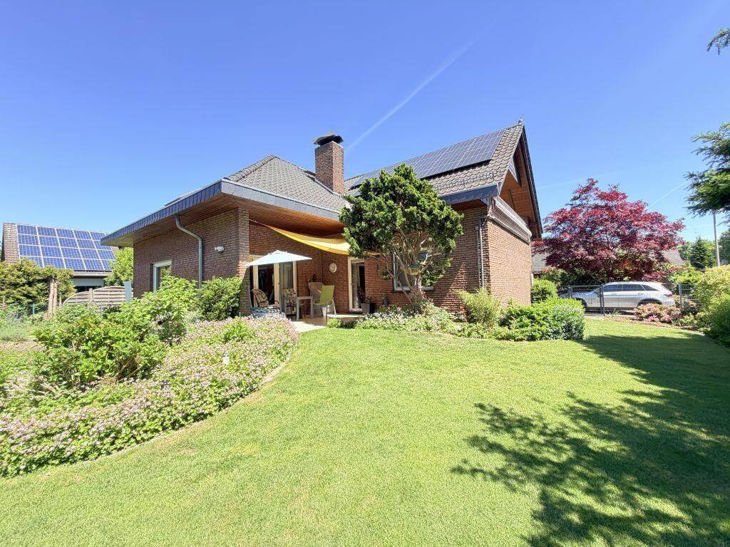 Gepflegtes Zweifamilienhaus, 32427 Minden