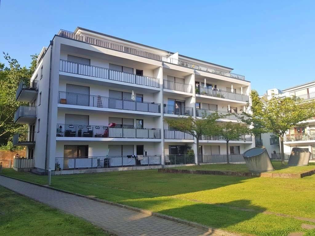 Mit Schlossblick: Traumhafte, helle Penthouse-Wohnung im beliebten Marburger Südviertel, 35037 Marburg