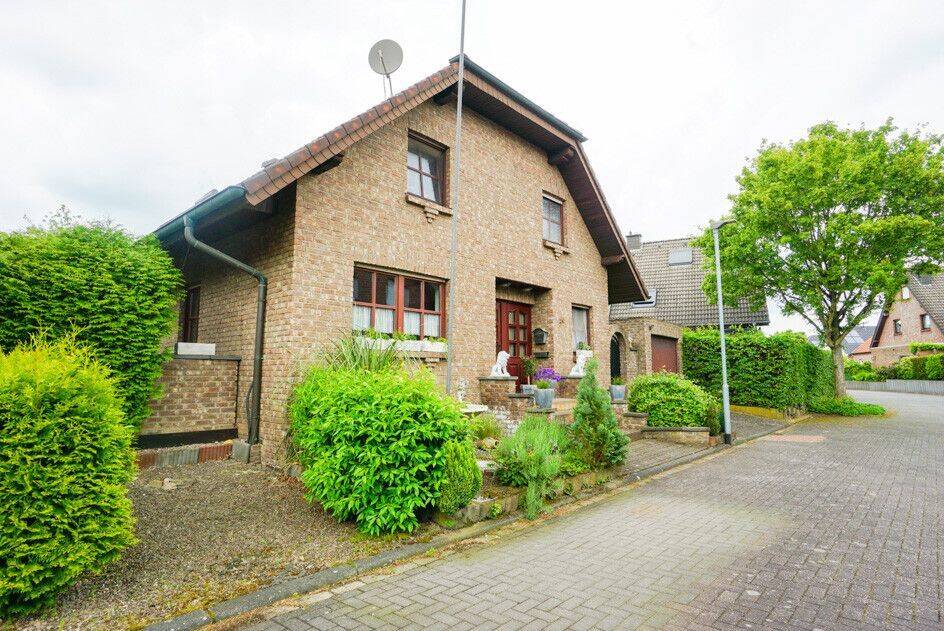 Alpen-Menzelen: Niederrheinisches Familienhaus, 46519 Alpen