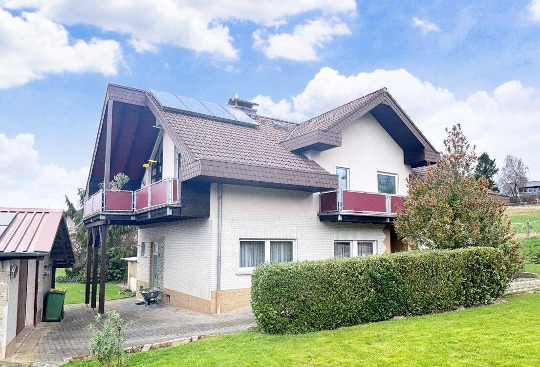 Generationenwohnen mit Potenzial – außergewöhnliches Anwesen in Hennef-Lichtenberg, 53773 Hennef (Sieg)