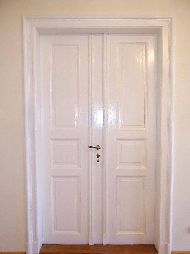 helle Altbauwohnung mit Balkon, org. hist. Dielen und Türen, gespachtelte Wände, JNKM 6.180,- Euro