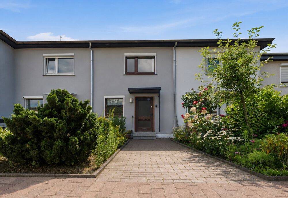 Top gepflegtes Reihenhaus mit sonnigem Garten, 28329 Bremen (Gartenstadt Vahr Neue Vahr Nord Neue Vahr Südwest Radio Bremen Sebaldsbrück)