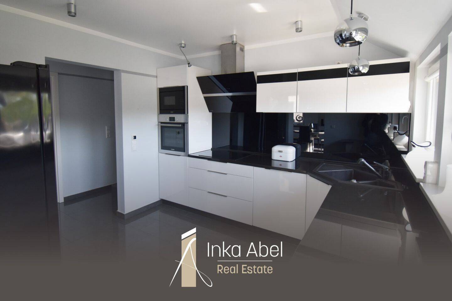 Top ausgestattete und vollmöblierte Maisonette-Wohnung mit 2 Bädern auf 95,49 m², 38448 Wolfsburg