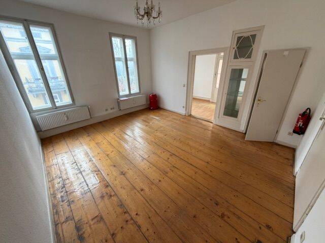 Wohnjuwel mit Historie: 1,5-Zimmer-Altbau direkt gegenüber der Wandelhalle, 31812 Bad Pyrmont