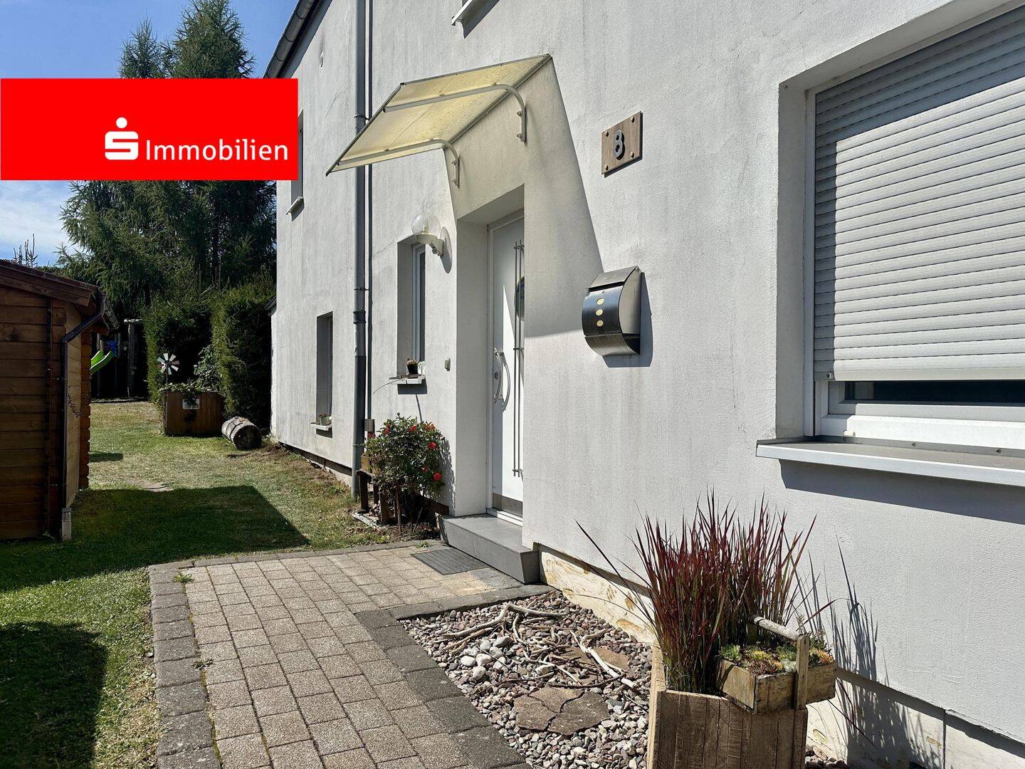 Zweifamilienhaus in Dönges, 36469 Bad Salzungen (Tiefenort)