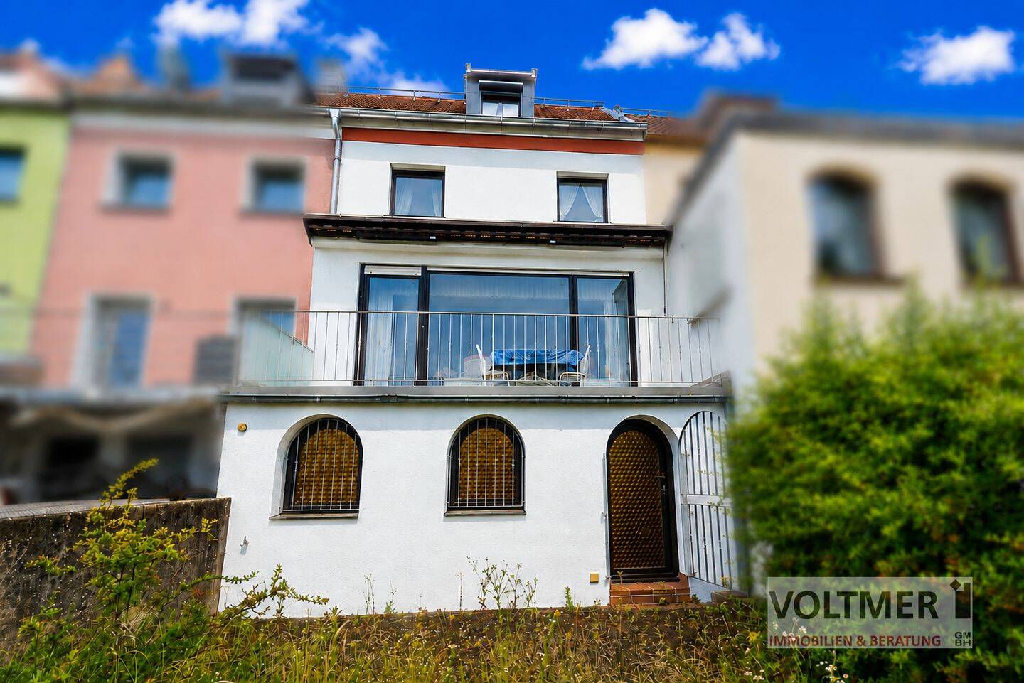 EINGEPACKT – charmantes Reihenmittelhaus mit Garage und Dachterrasse in Saarbrücken!, 66119 Saarbrücken