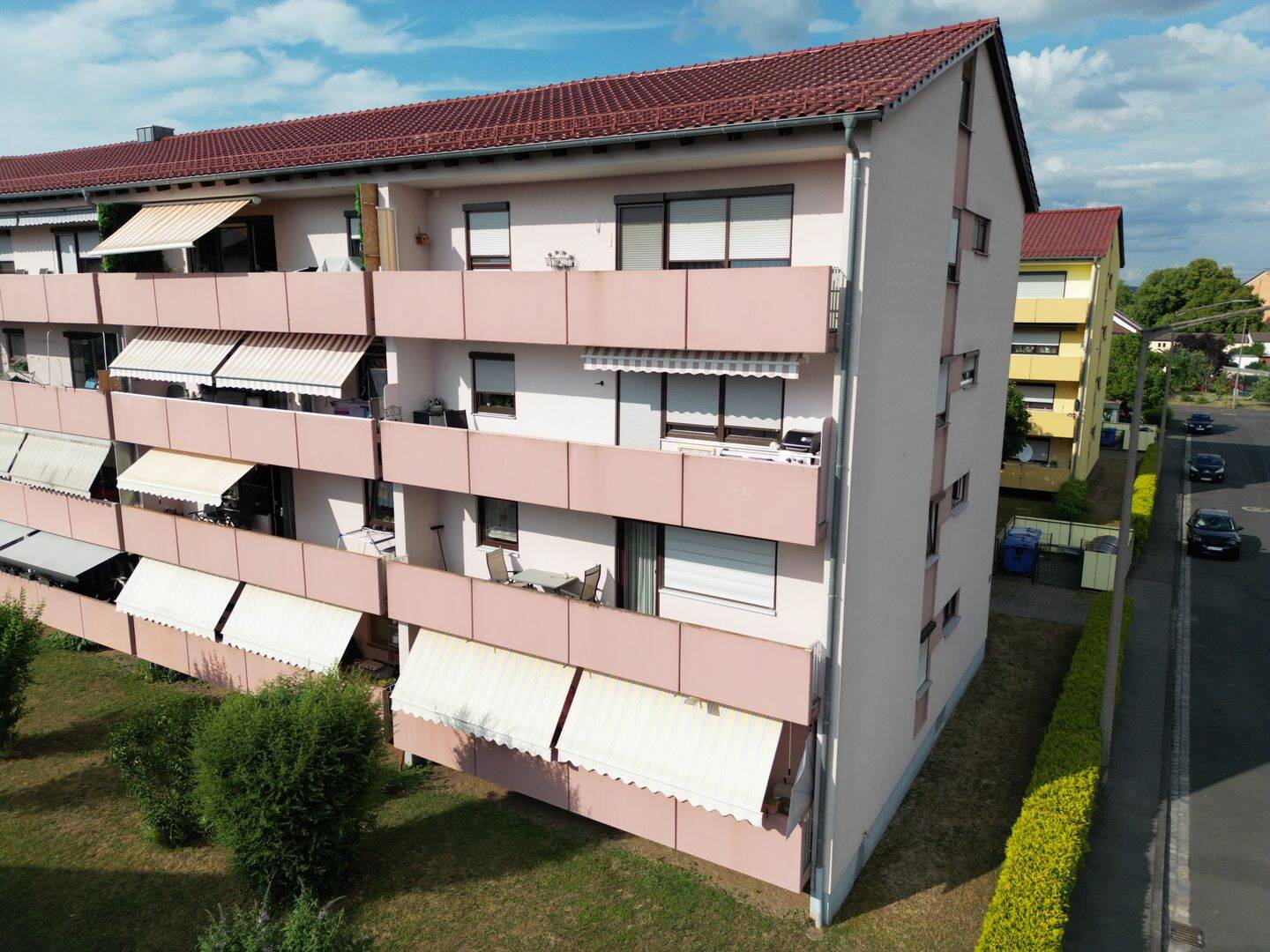 Modernisierte 3-Zimmer-Wohnung mit großem Balkon und PKW-Stellplatz, 97424 Schweinfurt