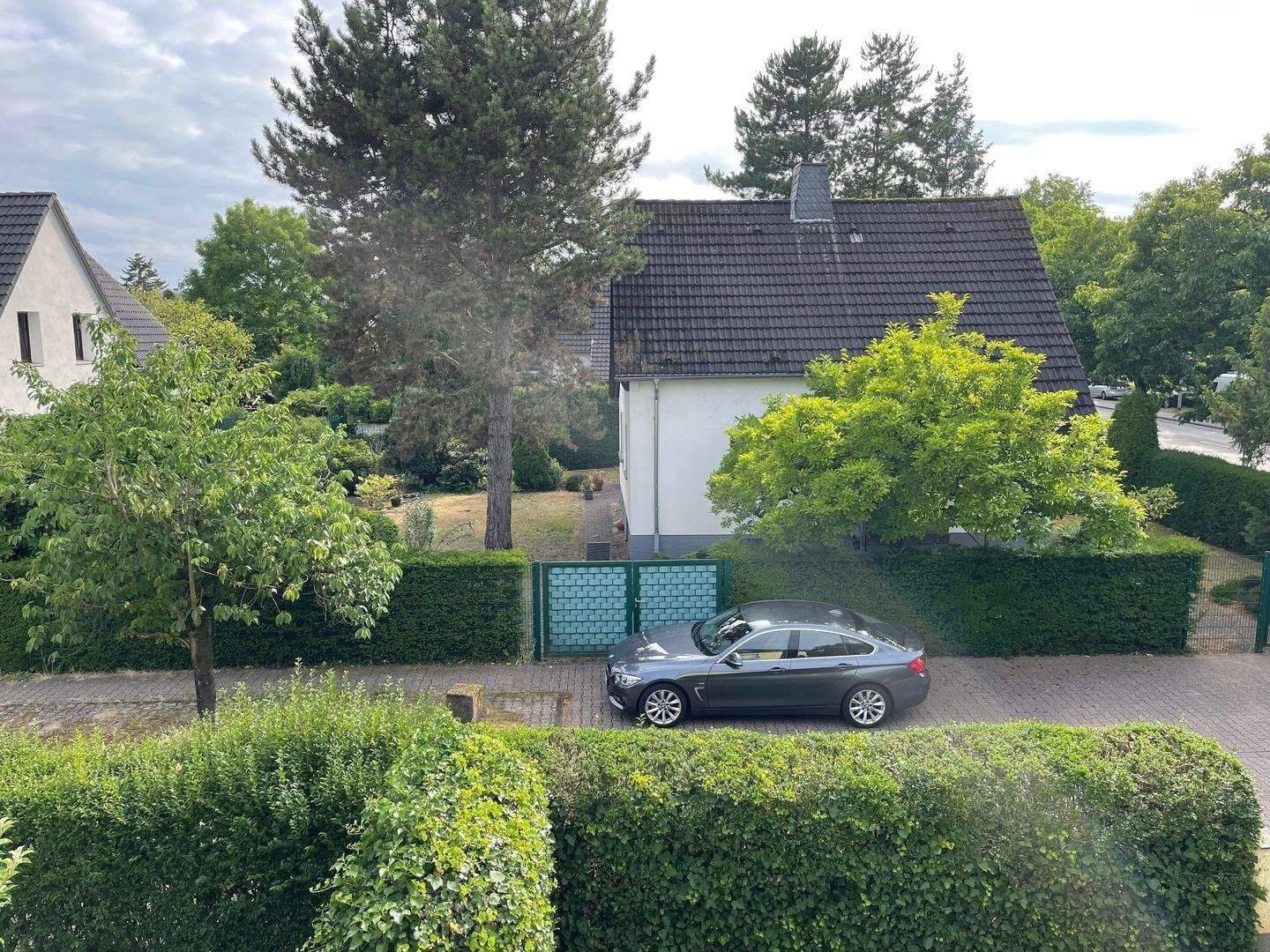 370000,.€ , VB .Preisreduziert Schönes 1- Familienhaus mit allen Möglichkeiten der Entwicklung zum Schmuckstück, in interessanter Wohnlage., 47279 Duisburg