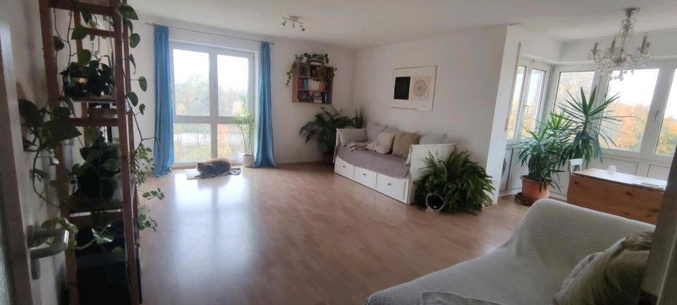 3- Zimmerwohnung in Augsburg/Lechhausen mit traumhafter Aussicht auf den Lechpark, 86169 Augsburg (Firnhaberau Hammerschmiede Lechhausen)