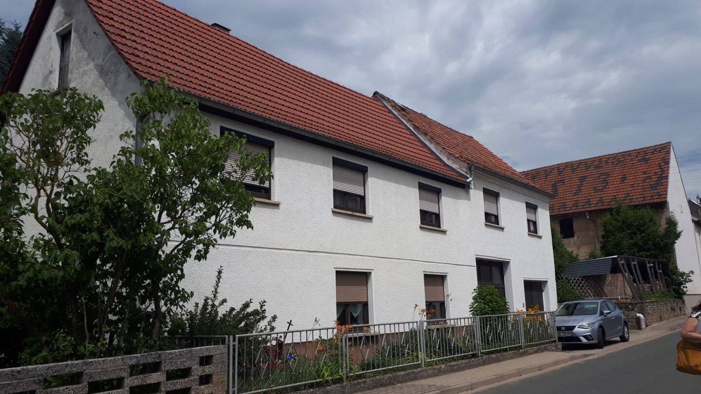 Bauernhaus mit einem geschlossenem Innenhof, 7646 Tautendorf