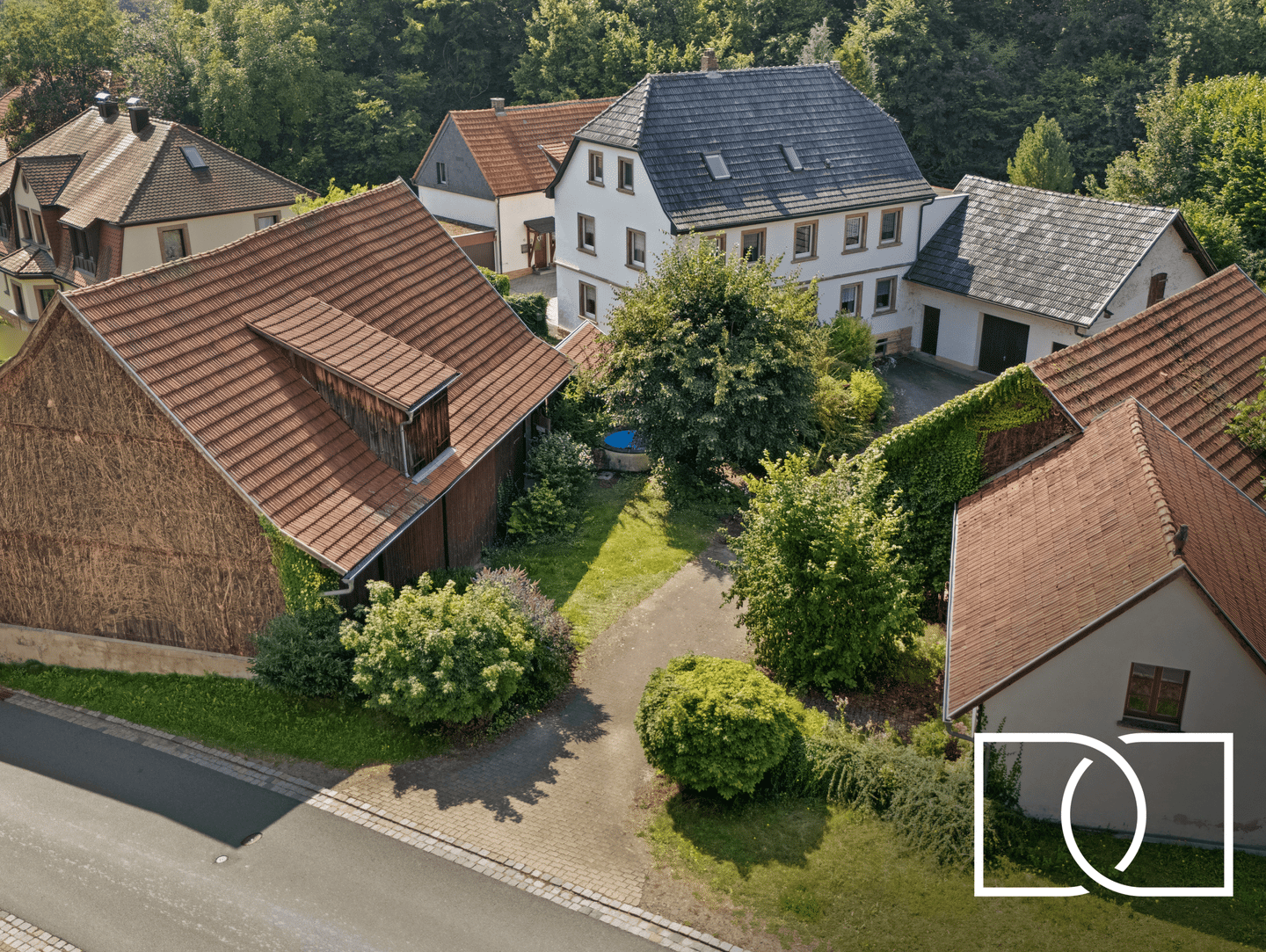 1.680m² Grundstücksfläche! Gepflegtes Landhaus mit zahlreichen Nebengebäuden in ruhiger Lage, 95326 Kulmbach