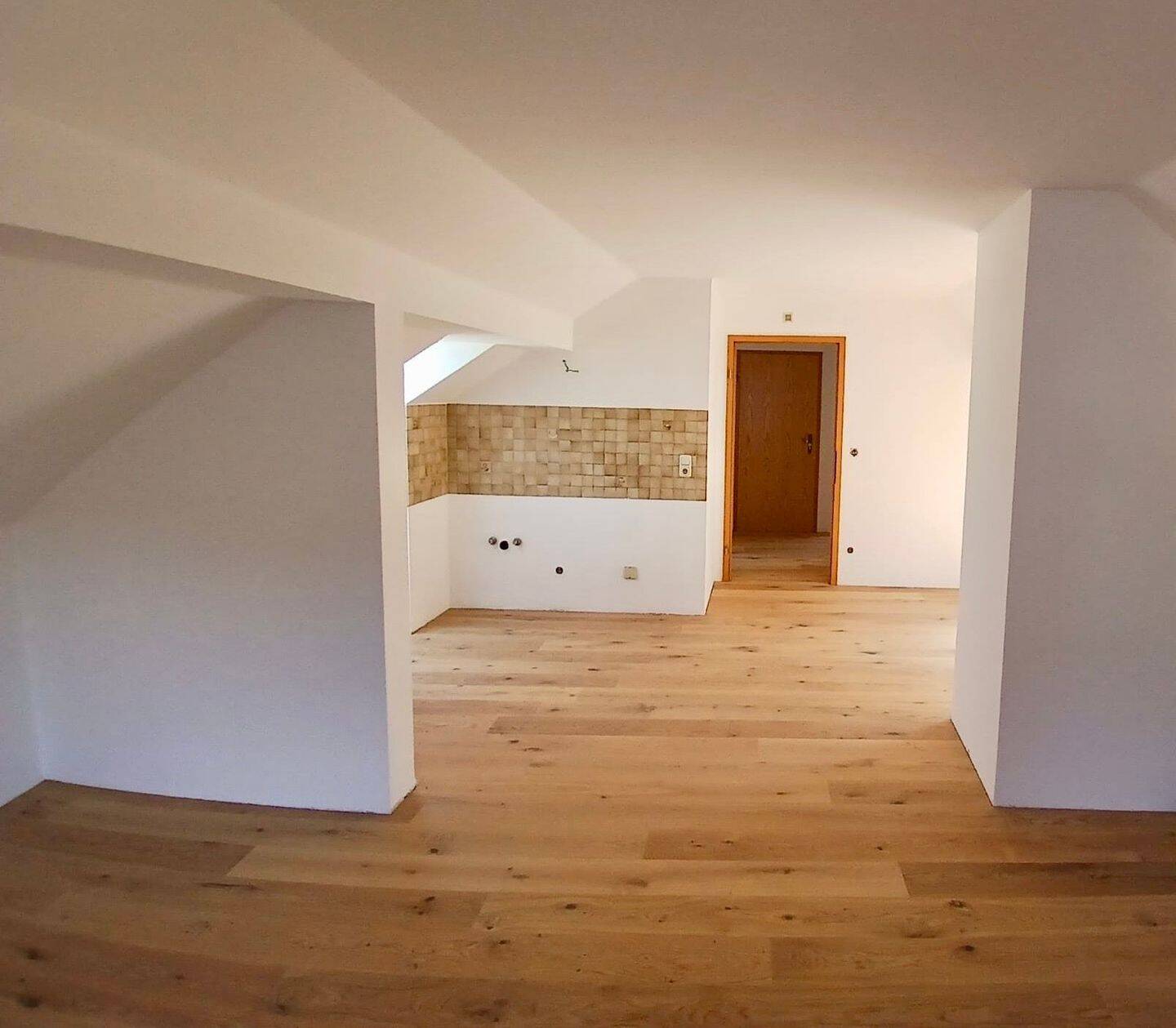 2-Zimmer-Dachgeschosswohnung im Herzen von Bad Reichenhall, 83435 Bad Reichenhall