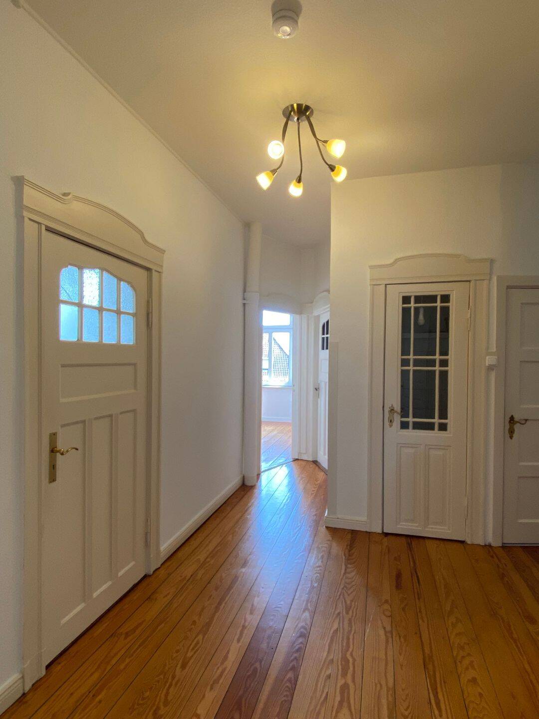 Charmante 4-Zimmer-Altbauwohnung in Heider Innenstadt, 25746 Heide