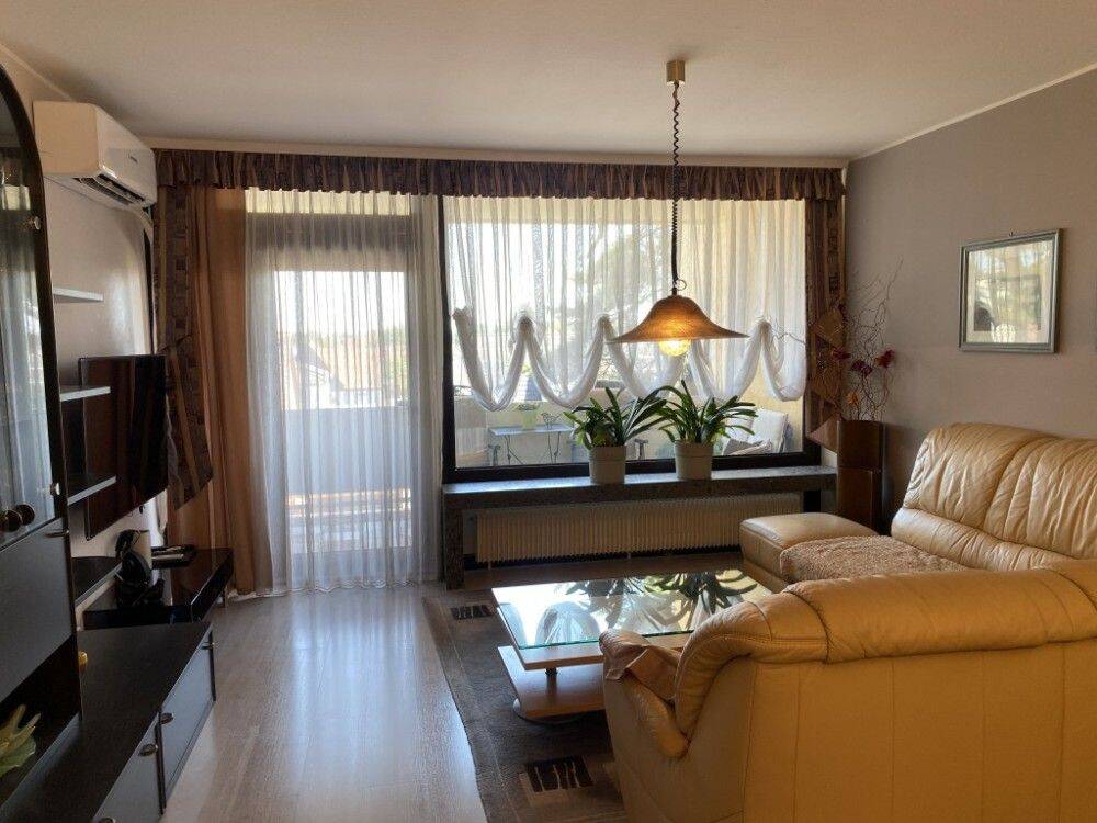 Schöner Wohnen … 4-Zimmer-Komfortwohnung mit Loggia und extra …, 90766 Fürth (Eigenes Heim Hardhöhe Unterfarrnbach Weststadt)