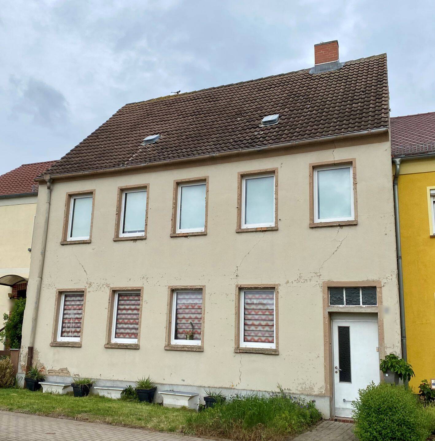 Handwerker aufgepasst! Zweifamilienhaus im Herzen von Zerbst/Anhalt sucht neuen Eigentümer, 39261 Zerbst/Anhalt