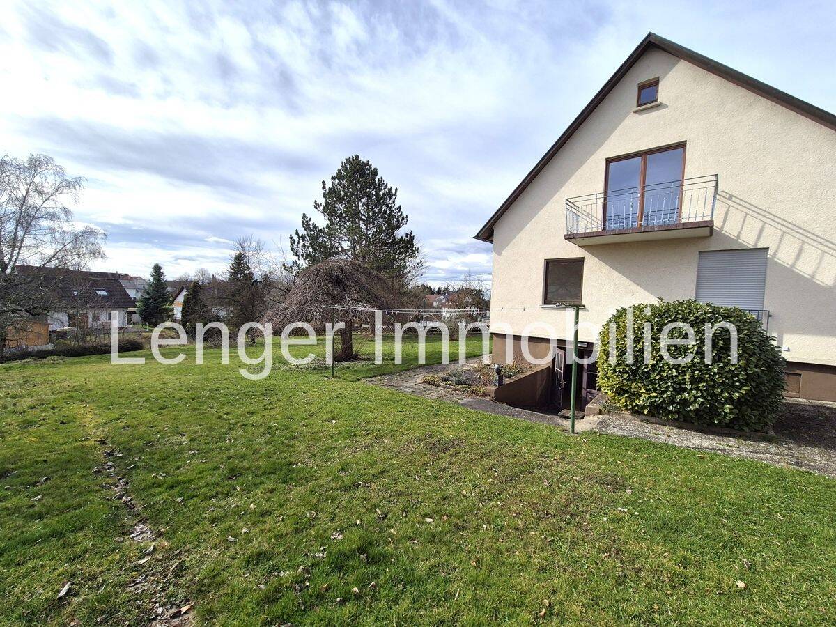 Großzügige 2,5- Zimmer-Wohnung in ruhiger und zentraler Lage von Bisingen, 72406 Bisingen