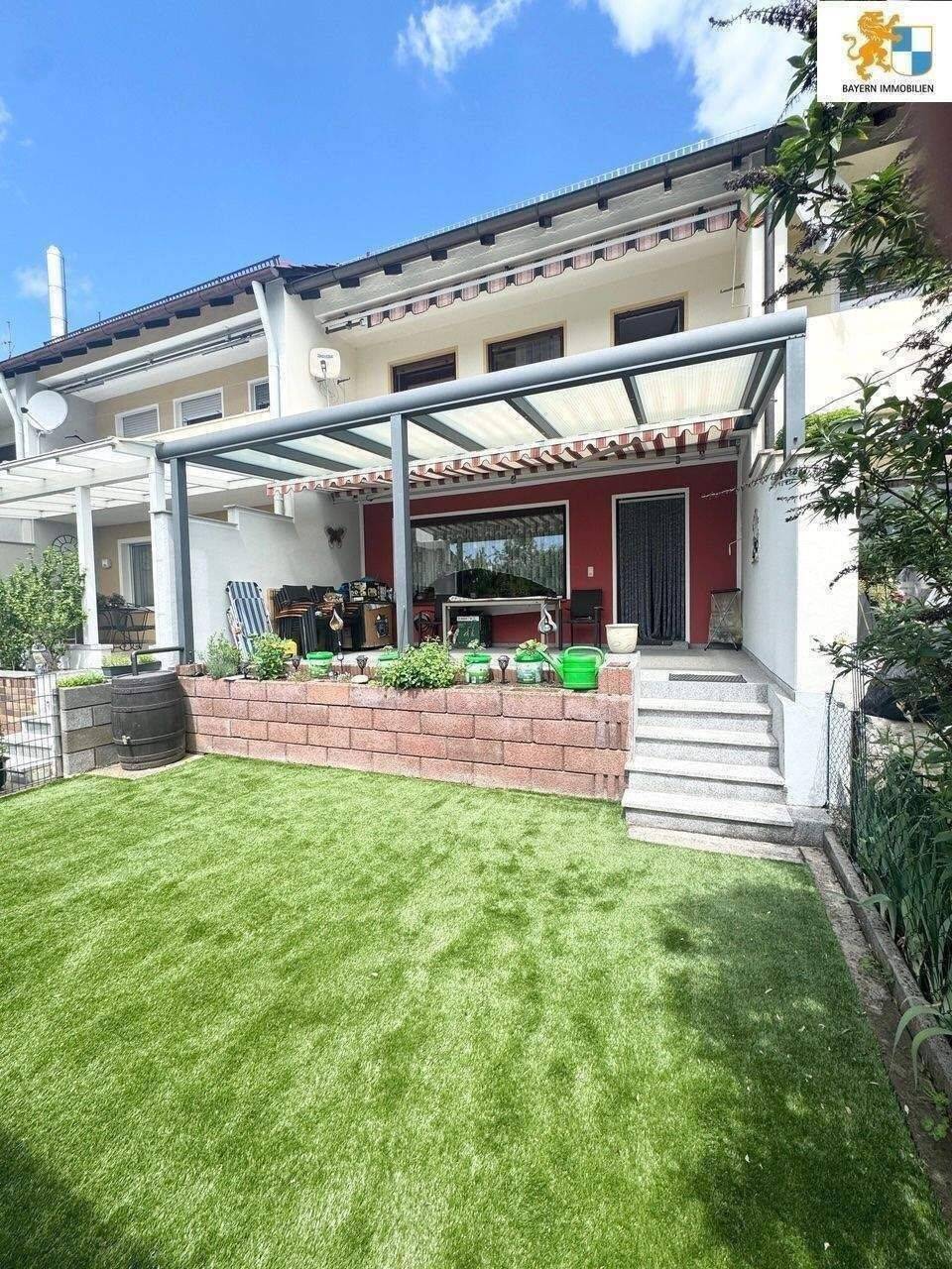 Attraktives Reihenmittelhaus mit ausgebautem Studio, Kachelofen und liebevoll angelegtem Garten, 90537 Feucht