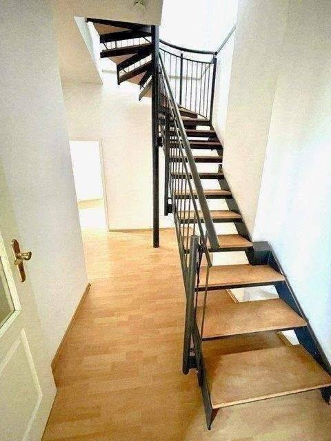 Große Maisonette 2,5 Raum Wohnung, mit Wohnküche, Gäste-WC und 2 Balkonen., 39104 Magdeburg (Altstadt Buckau)