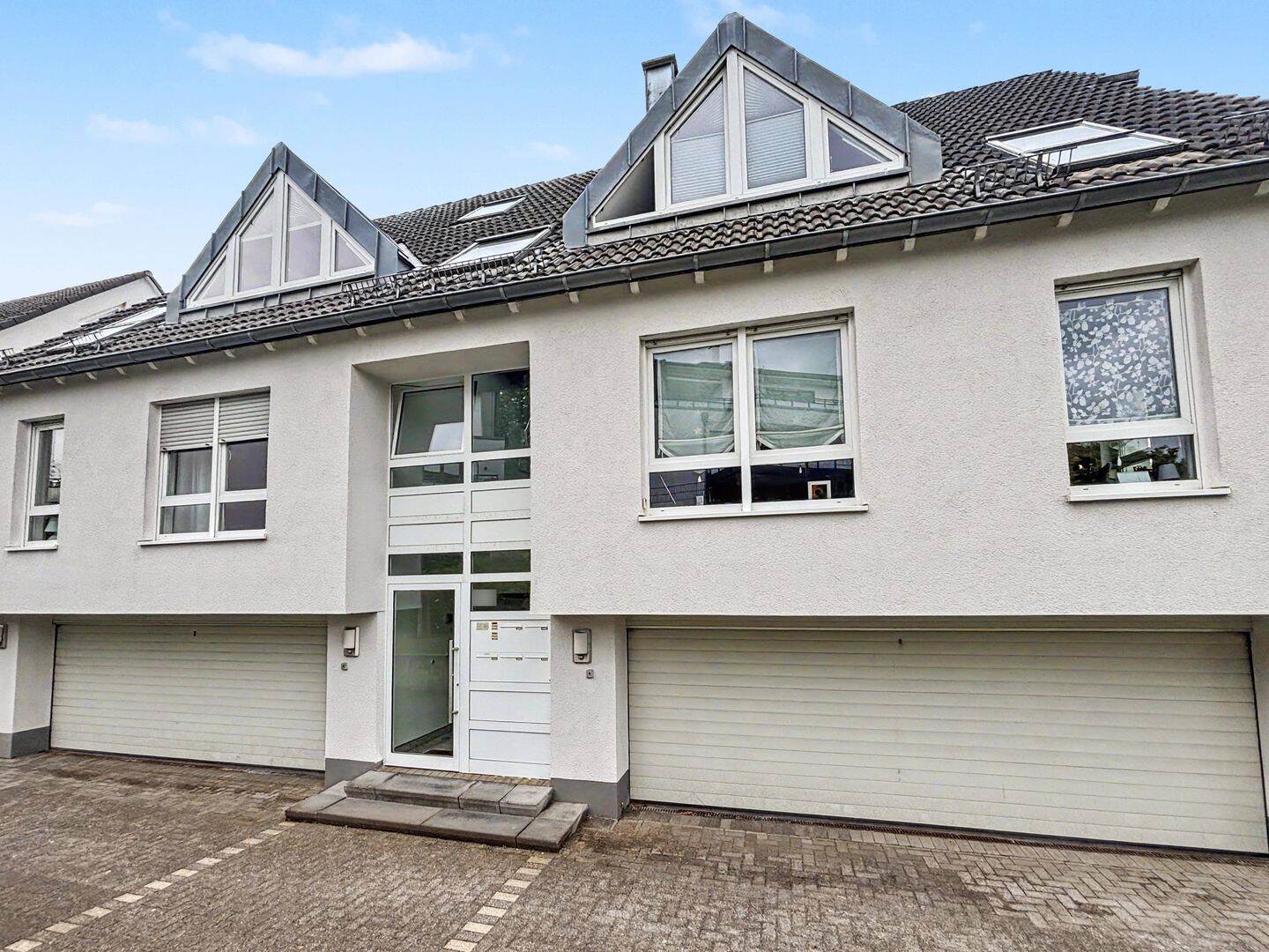 Wohnen in Bestlage: Exklusive 4-Zimmer-Wohnung in Wuppertal-Katernberg mit Balkon und Garage, 42113 Wuppertal (Elberfeld)