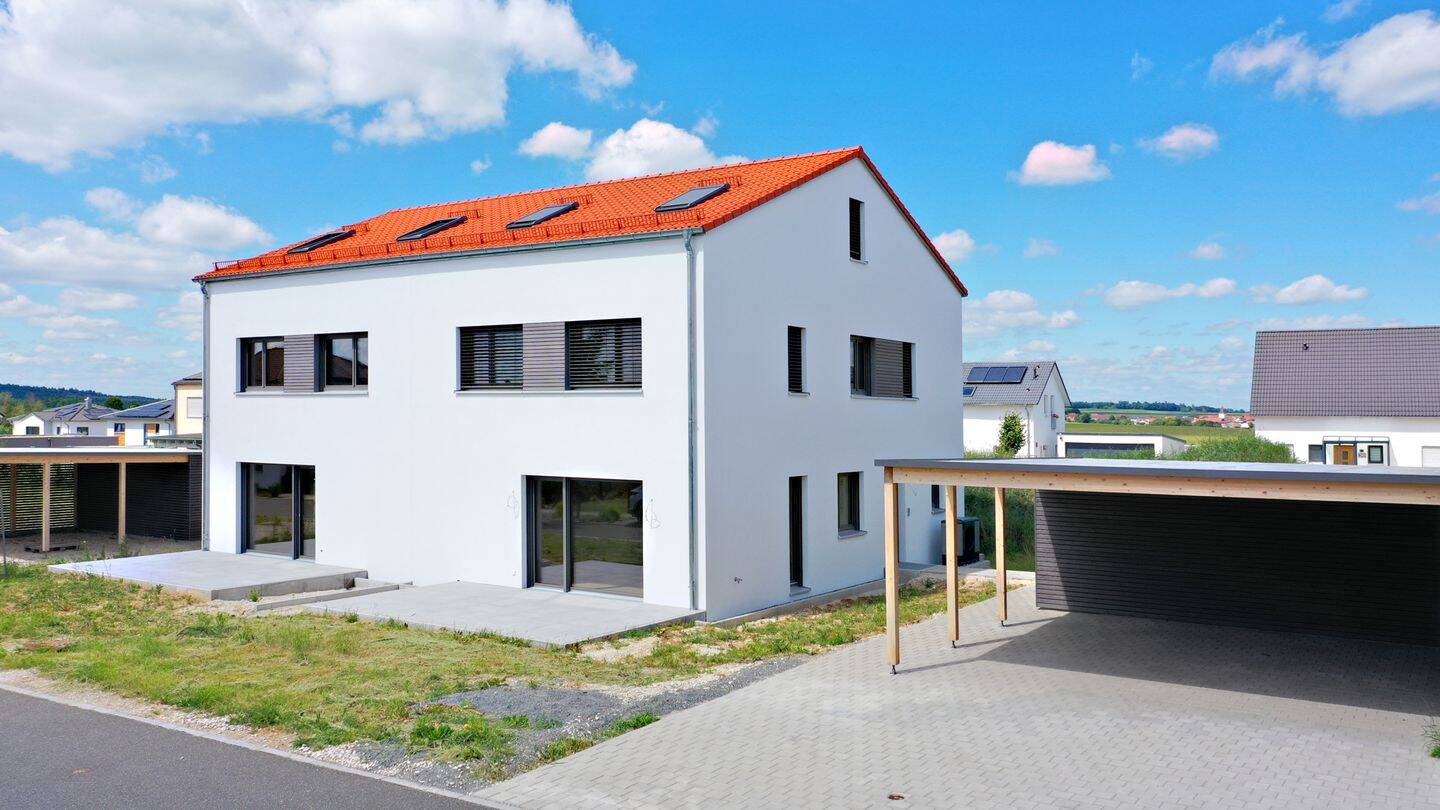 QUATTRO GREEN LIVING Provisionsfreie Neubau-Doppelhaushälfte H1, 92364 Deining