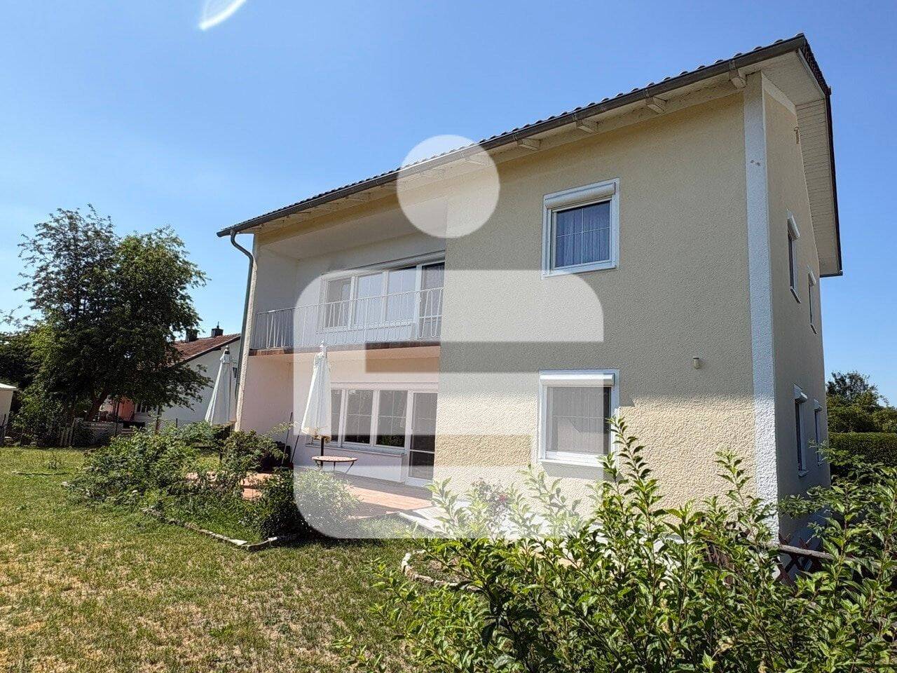 Haus mit viel Platz in Pocking, 94060 Pocking