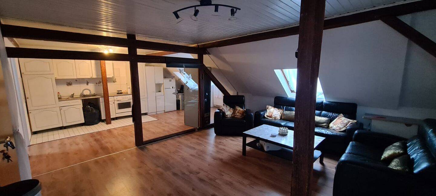 3 Zimmer Dachgeschosswohnung am Zentralpunkt, 42859 Remscheid (Innen Süd)