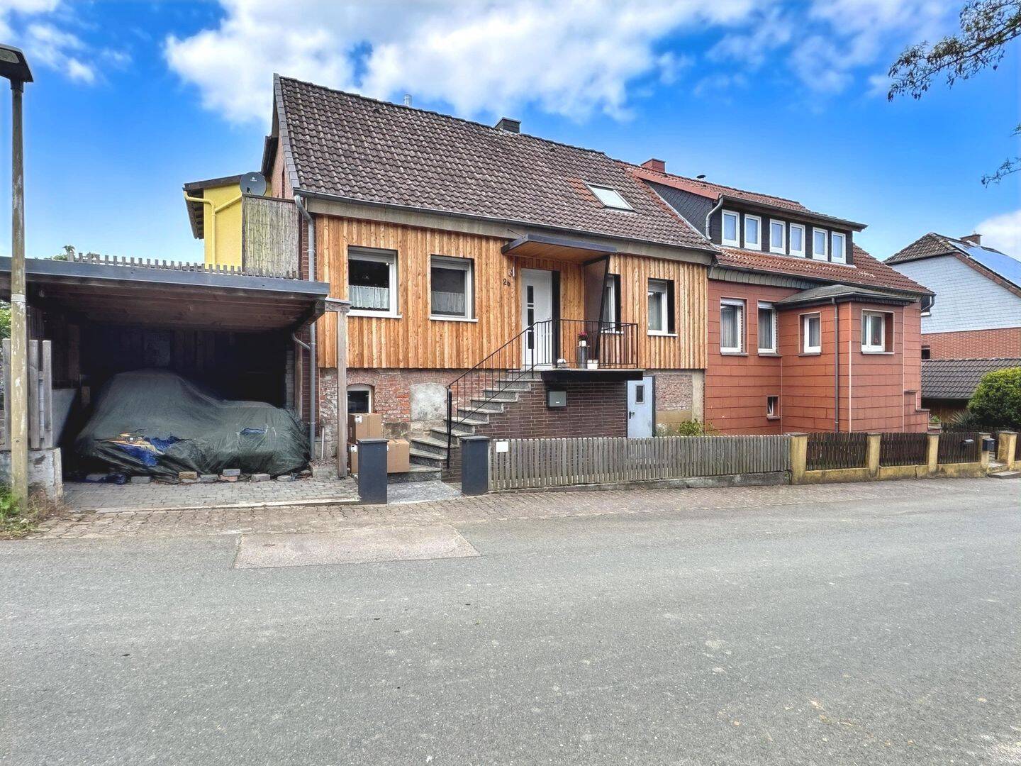 Gepflegtes Einfamilienhaus mit optionaler Anliegerwohnung im Dachgeschoss in Pötzen bei Hessisch Oldendorf, 31840 Hessisch Oldendorf