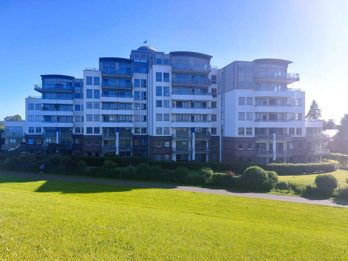 Top gepflegte Erdgeschosswohnung in 1. Reihe hinter dem Deich, 27476 Cuxhaven