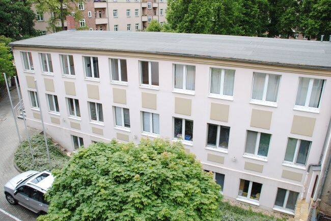 Schönefeld – 4-Raum-Hinterhauswohnung der besonderen Art mit Wanne, Fußbodenheizung & Sonnenterrasse, 4347 Leipzig (Heiterblick Schönefeld Schönefeld-Abtnaundorf Schönefeld-Ost Thekla)