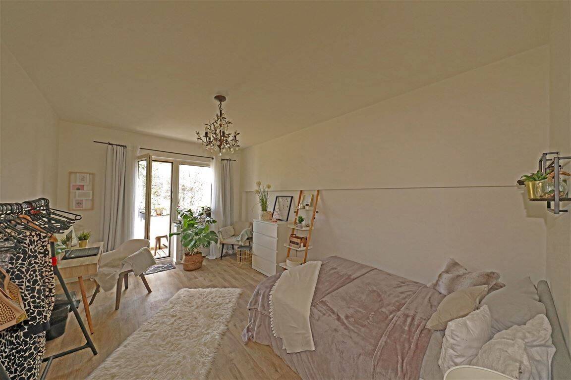 Immobilien-Richter: Frauen-WG wartet auf eine (1 !) neue Bewohnerin., 40233 Düsseldorf (Flingern Nord Flingern Süd Lierenfeld Oberbilk Stadtmitte)